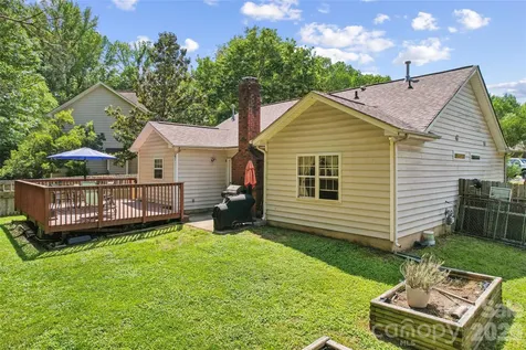 13221 Crooked Pine Court Charlotte NC 28215