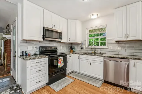 13221 Crooked Pine Court Charlotte NC 28215