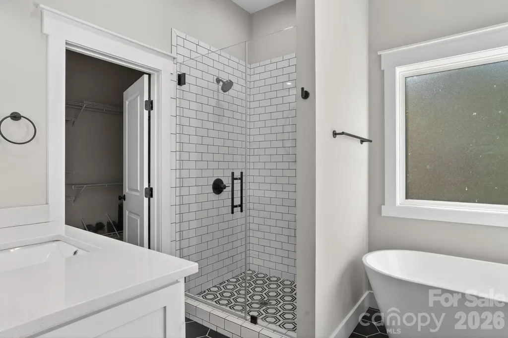 1182 Cape Hickory Road Hickory NC 28601