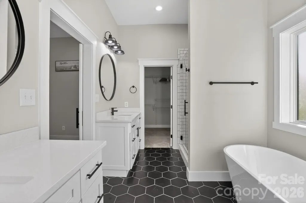 1182 Cape Hickory Road Hickory NC 28601