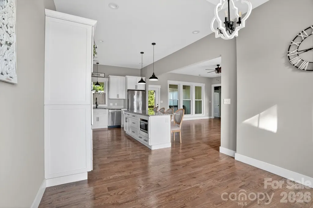 1182 Cape Hickory Road Hickory NC 28601