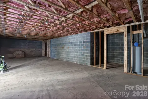 1182 Cape Hickory Road Hickory NC 28601