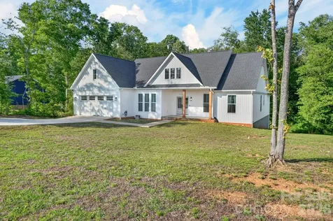 1182 Cape Hickory Road Hickory NC 28601