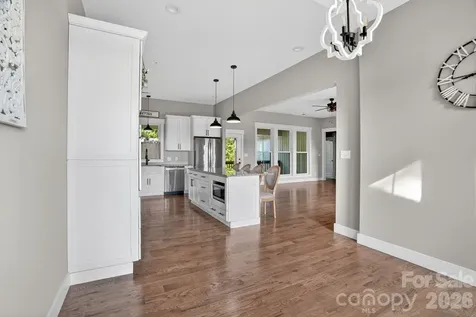 1182 Cape Hickory Road Hickory NC 28601