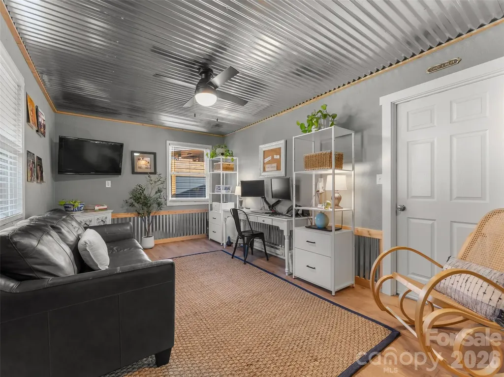 154 White Oak Lane Brevard NC 28712