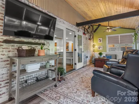 154 White Oak Lane Brevard NC 28712