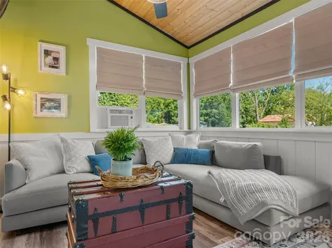154 White Oak Lane Brevard NC 28712