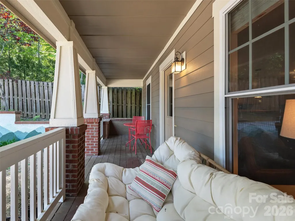 11 Knotty Alder Court Candler NC 28715