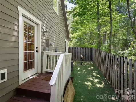 11 Knotty Alder Court Candler NC 28715