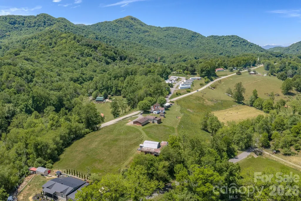 502 And 504 Old Us 19 23 Highway Candler NC 28715