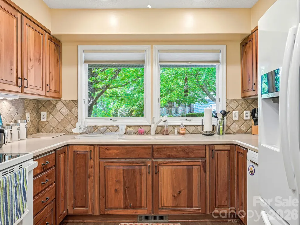 119 Carriage Walk Lane Hendersonville NC 28791