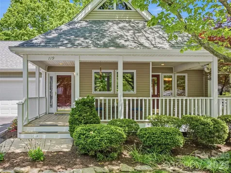 119 Carriage Walk Lane Hendersonville NC 28791