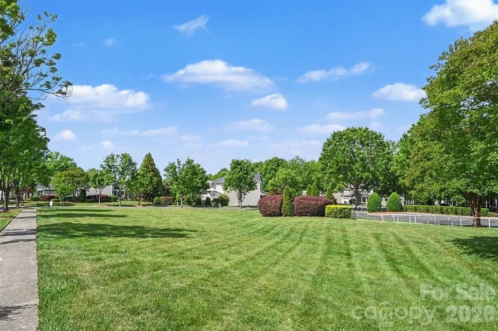1033 Woodglen Lane Matthews NC 28104