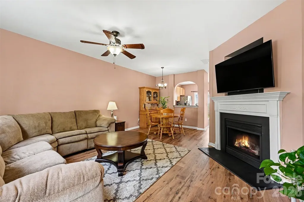 1033 Woodglen Lane Matthews NC 28104