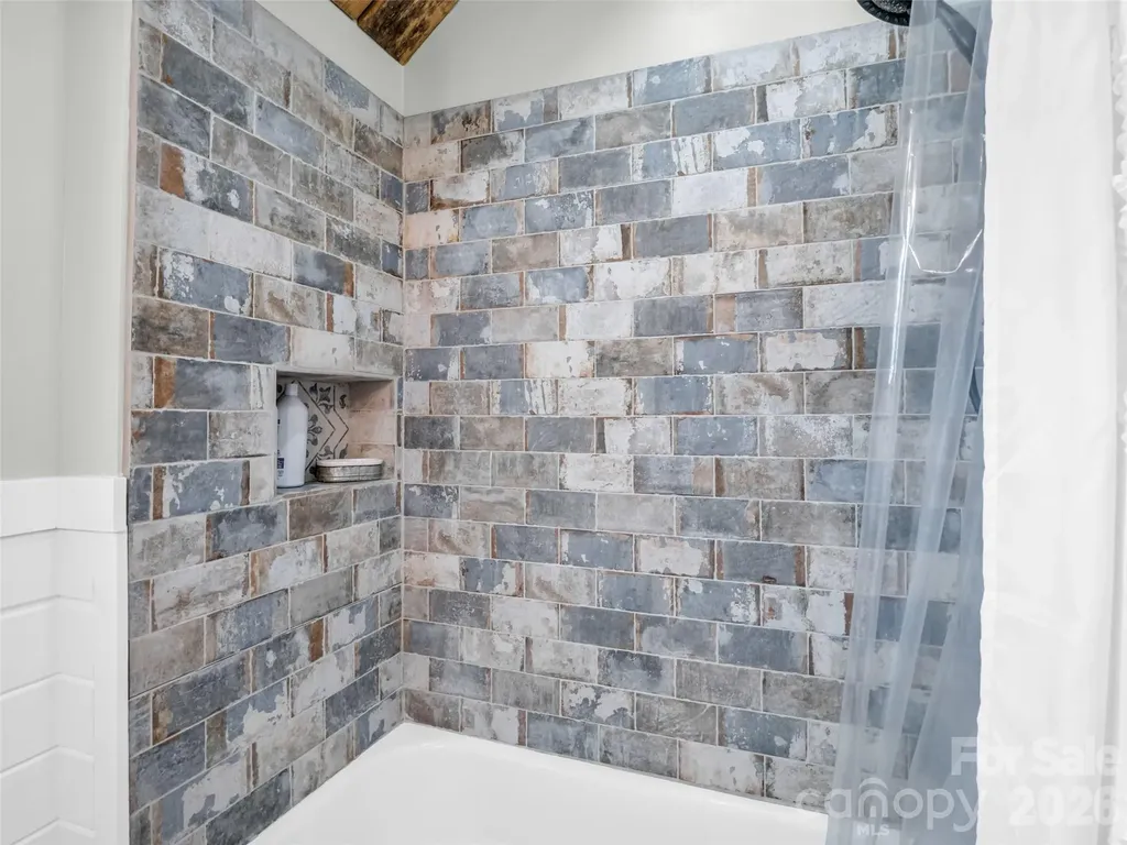 400 Calhoun Trail Rutherfordton NC 28139