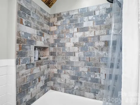 400 Calhoun Trail Rutherfordton NC 28139