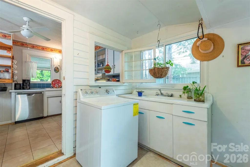 110 Enthoffer Street Black Mountain NC 28711