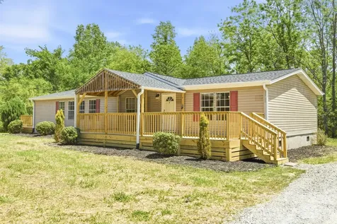 6490 Willow Road Hendersonville NC 28739