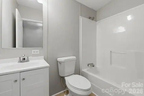 6490 Willow Road Hendersonville NC 28739
