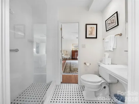 65 Crestwood Road Asheville NC 28804