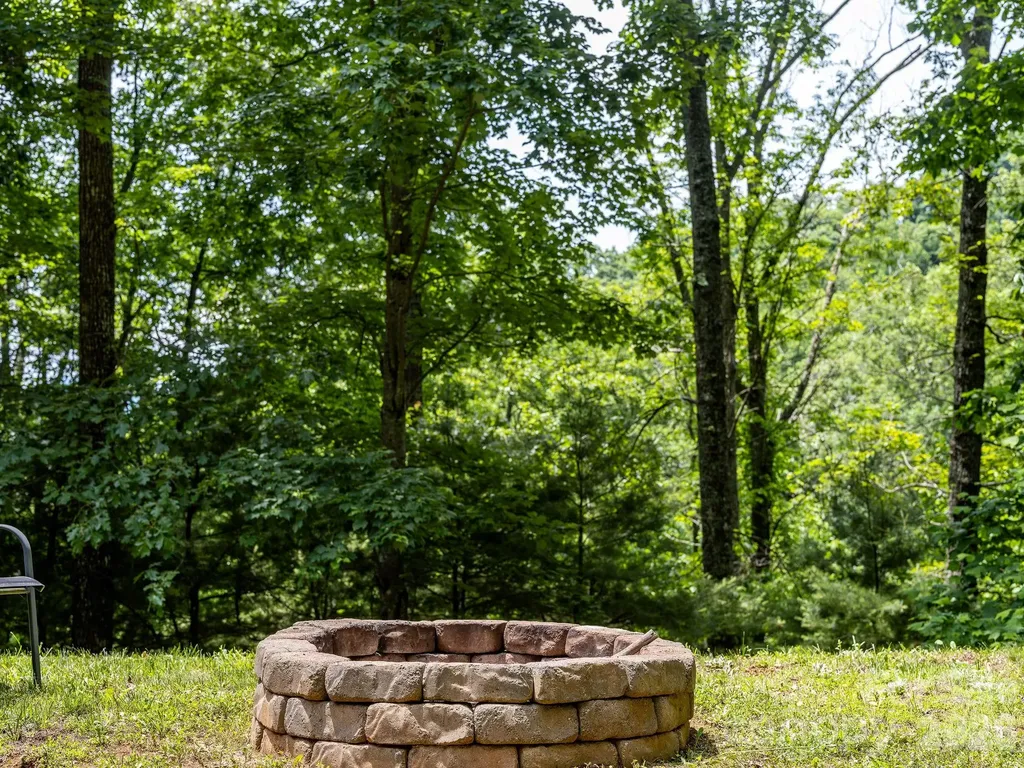 174 Deep Woods Trail Canton NC 28716