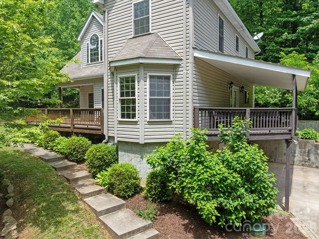 174 Deep Woods Trail Canton NC 28716
