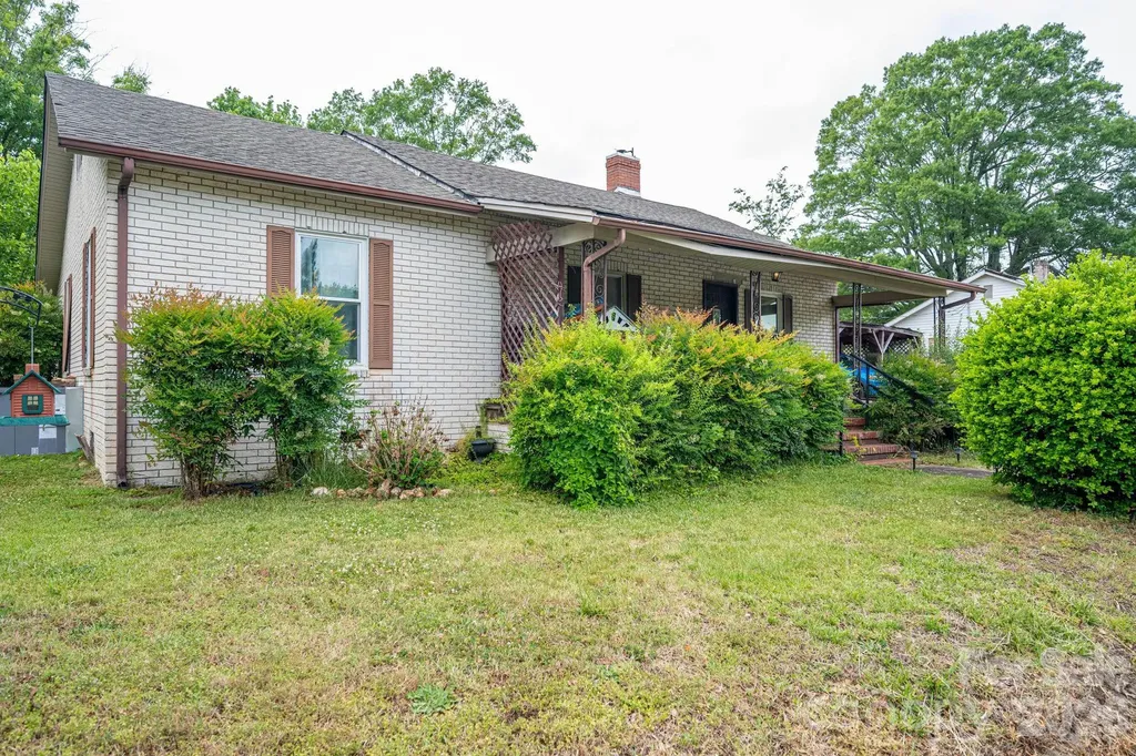 101 Huss Avenue Cherryville NC 28021