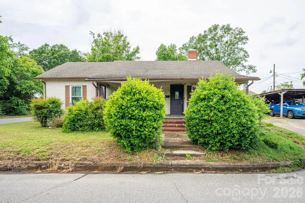 101 Huss Avenue Cherryville NC 28021