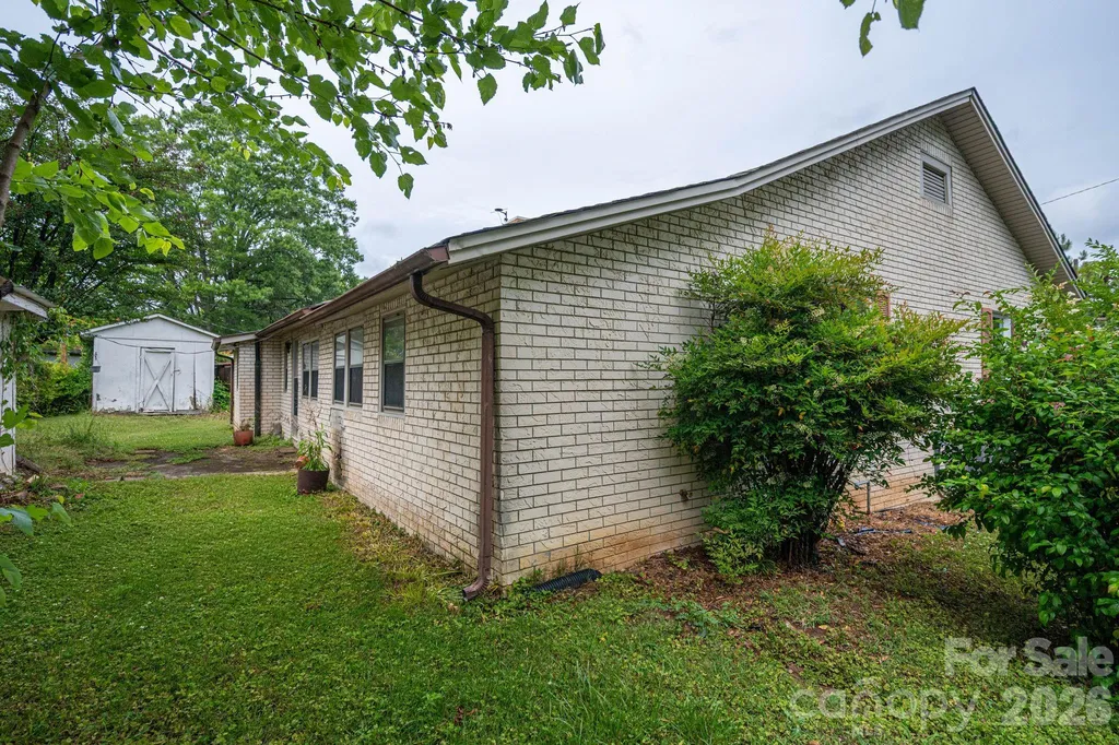 101 Huss Avenue Cherryville NC 28021