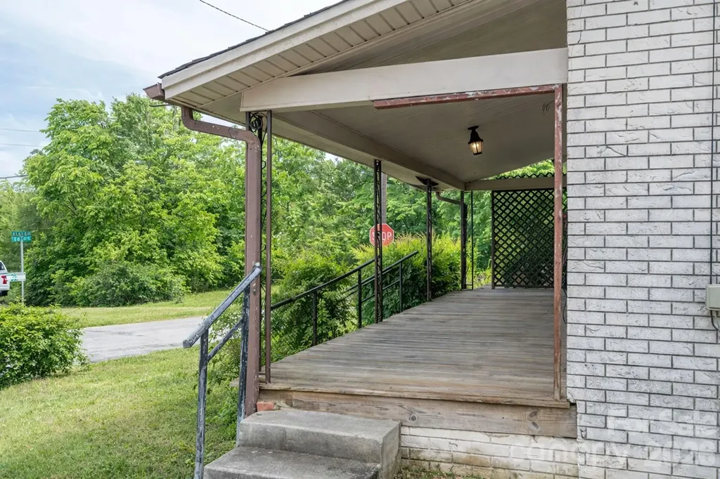101 Huss Avenue Cherryville NC 28021