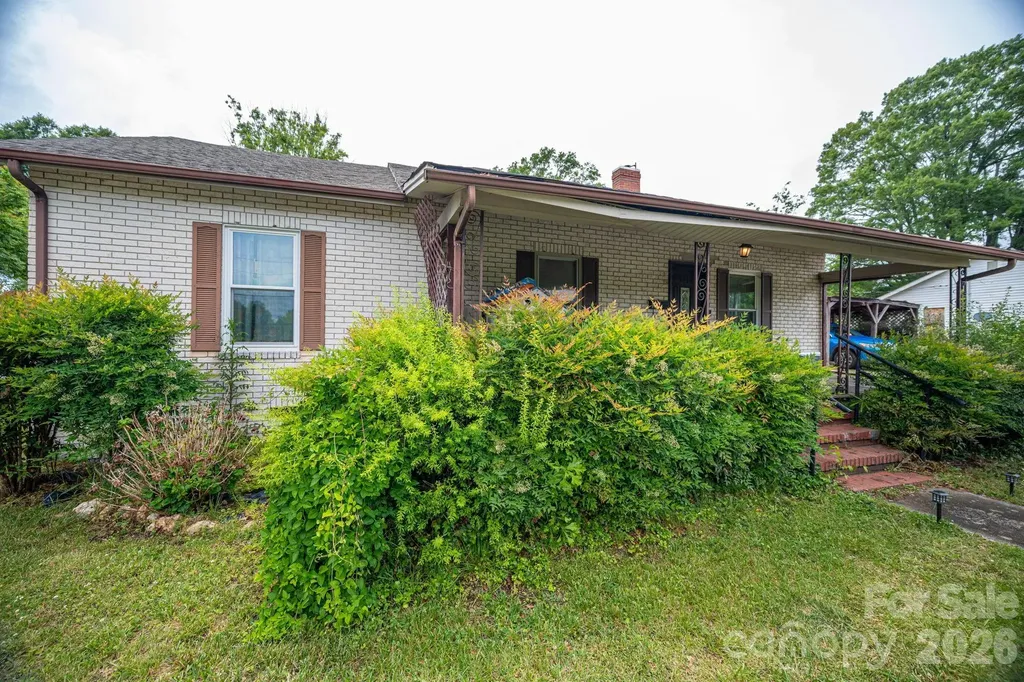 101 Huss Avenue Cherryville NC 28021