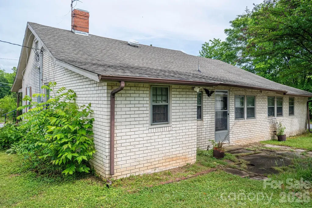 101 Huss Avenue Cherryville NC 28021