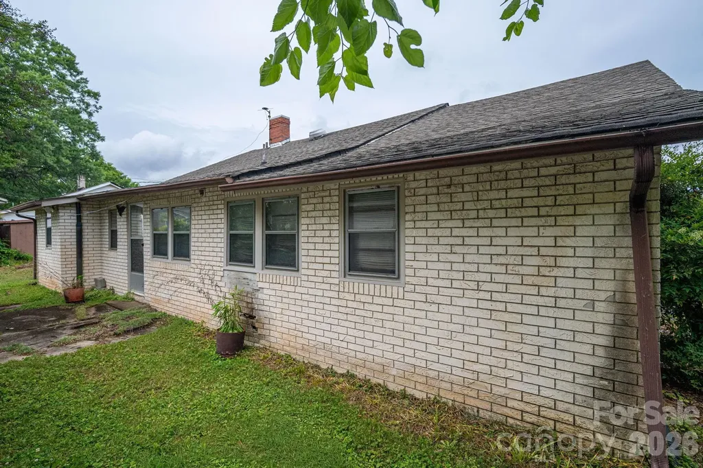 101 Huss Avenue Cherryville NC 28021