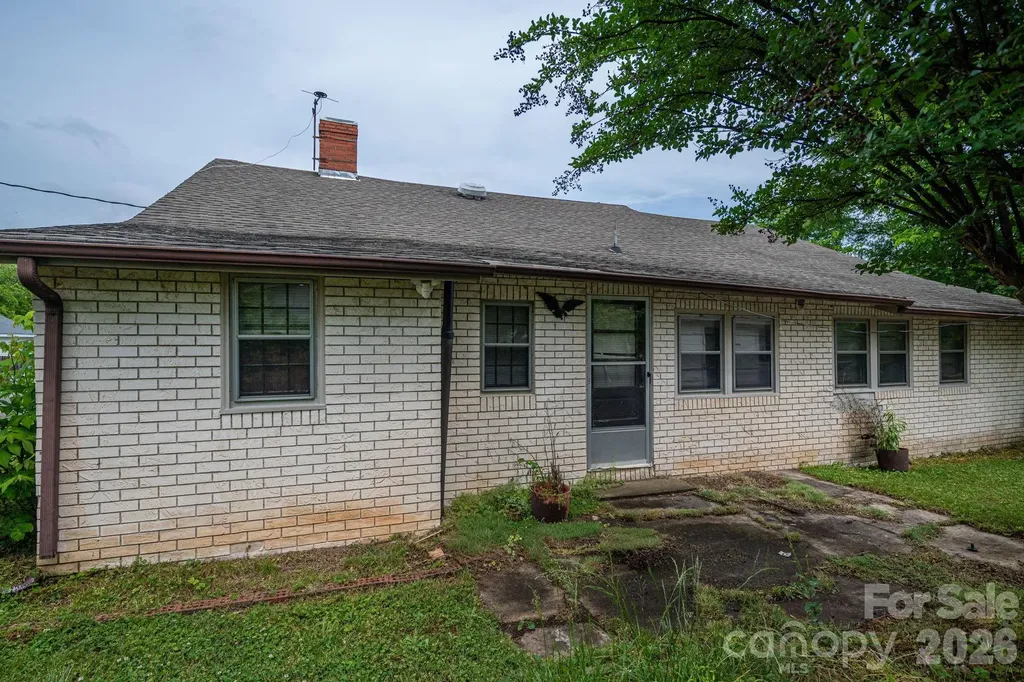 101 Huss Avenue Cherryville NC 28021