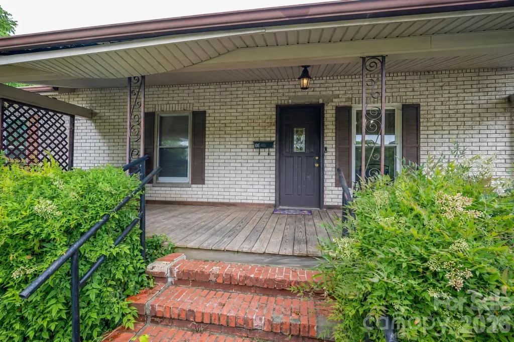 101 Huss Avenue Cherryville NC 28021