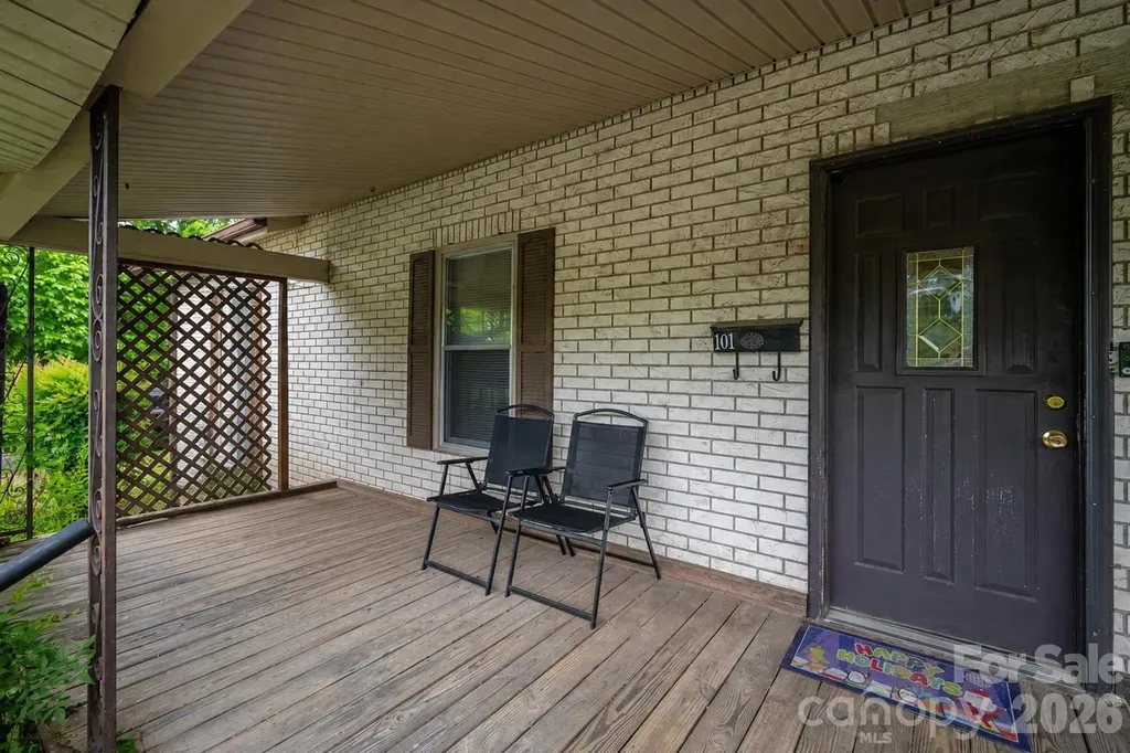 101 Huss Avenue Cherryville NC 28021