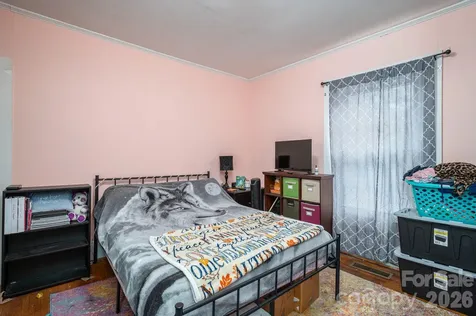 101 Huss Avenue Cherryville NC 28021