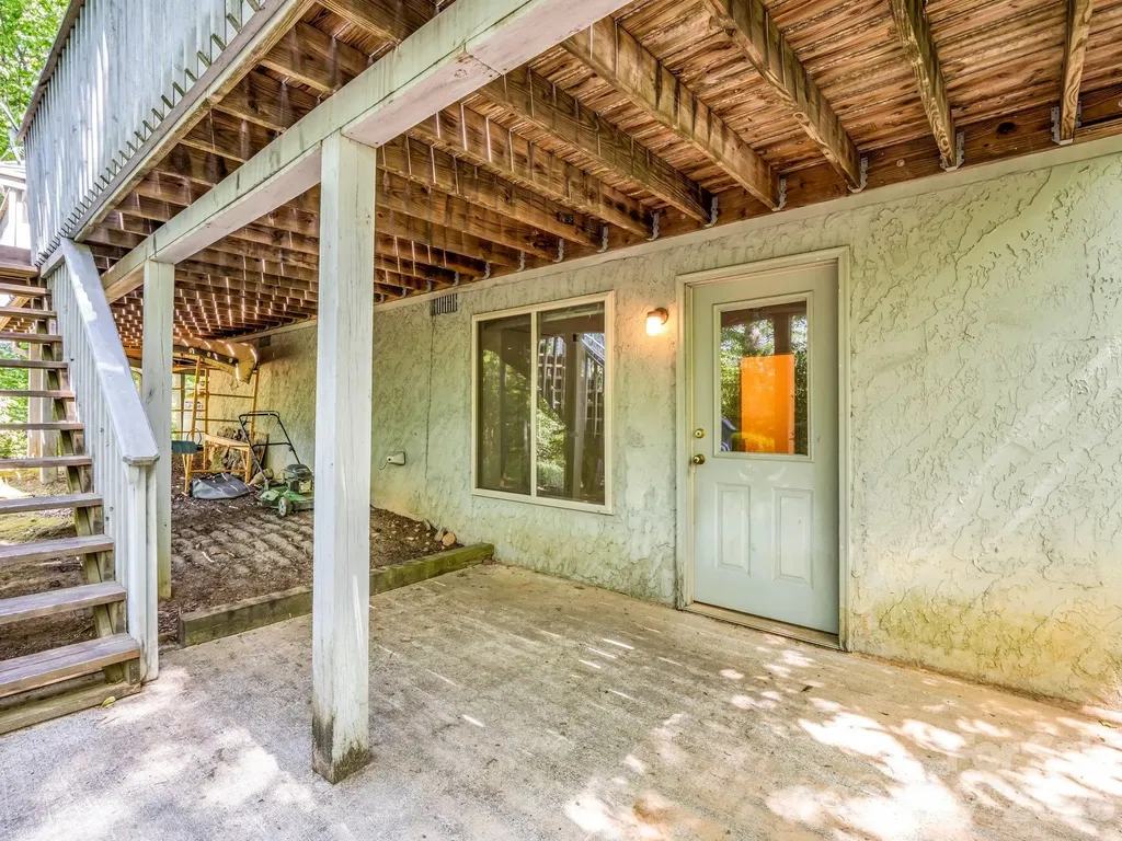 120 Lakewood Drive Lake Lure NC 28746