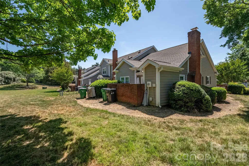 9235 N Vicksburg Park Court Charlotte NC 28210