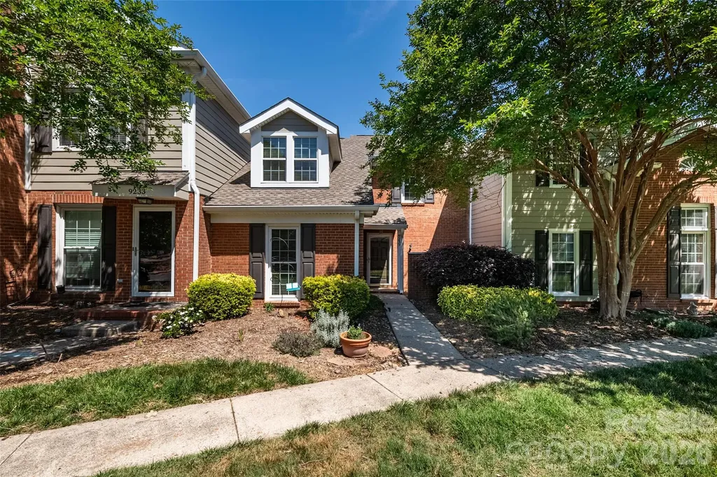 9235 N Vicksburg Park Court Charlotte NC 28210
