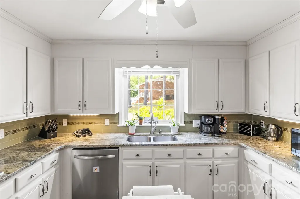139 Woodhaven Lane Mocksville NC 27028