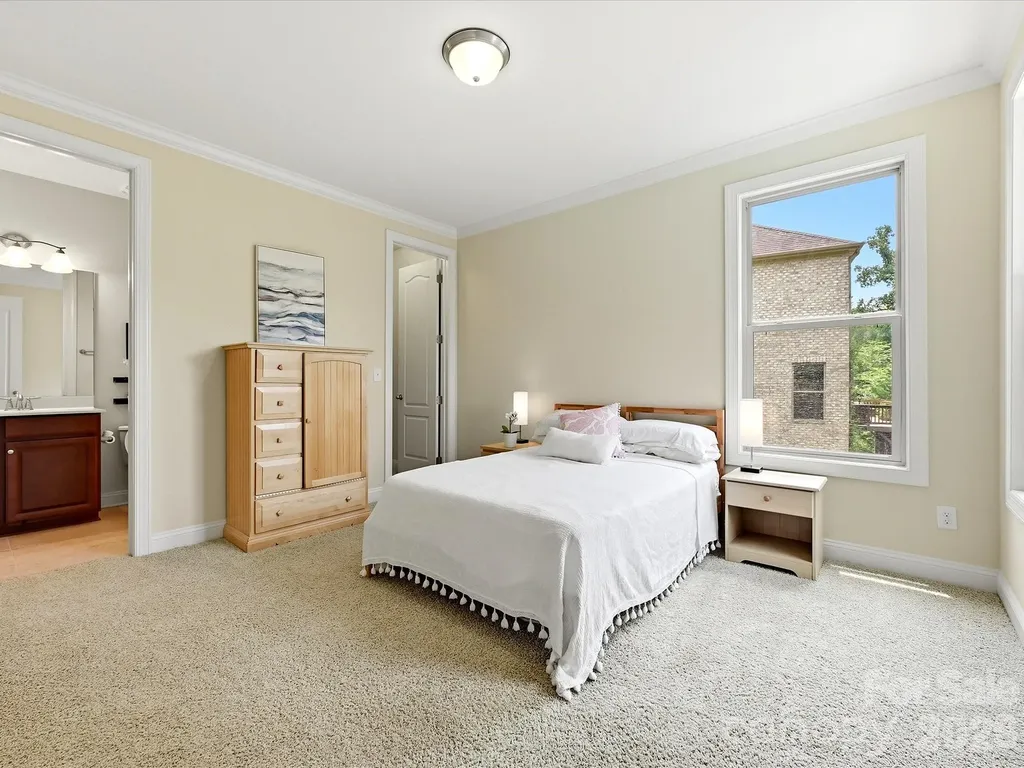 224 Kingsdown Avenue Charlotte NC 28270