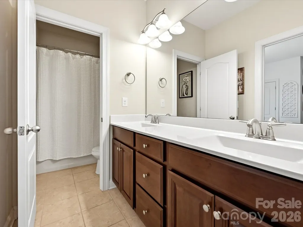 224 Kingsdown Avenue Charlotte NC 28270