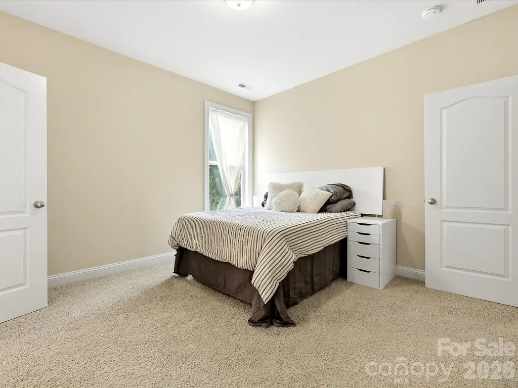 224 Kingsdown Avenue Charlotte NC 28270