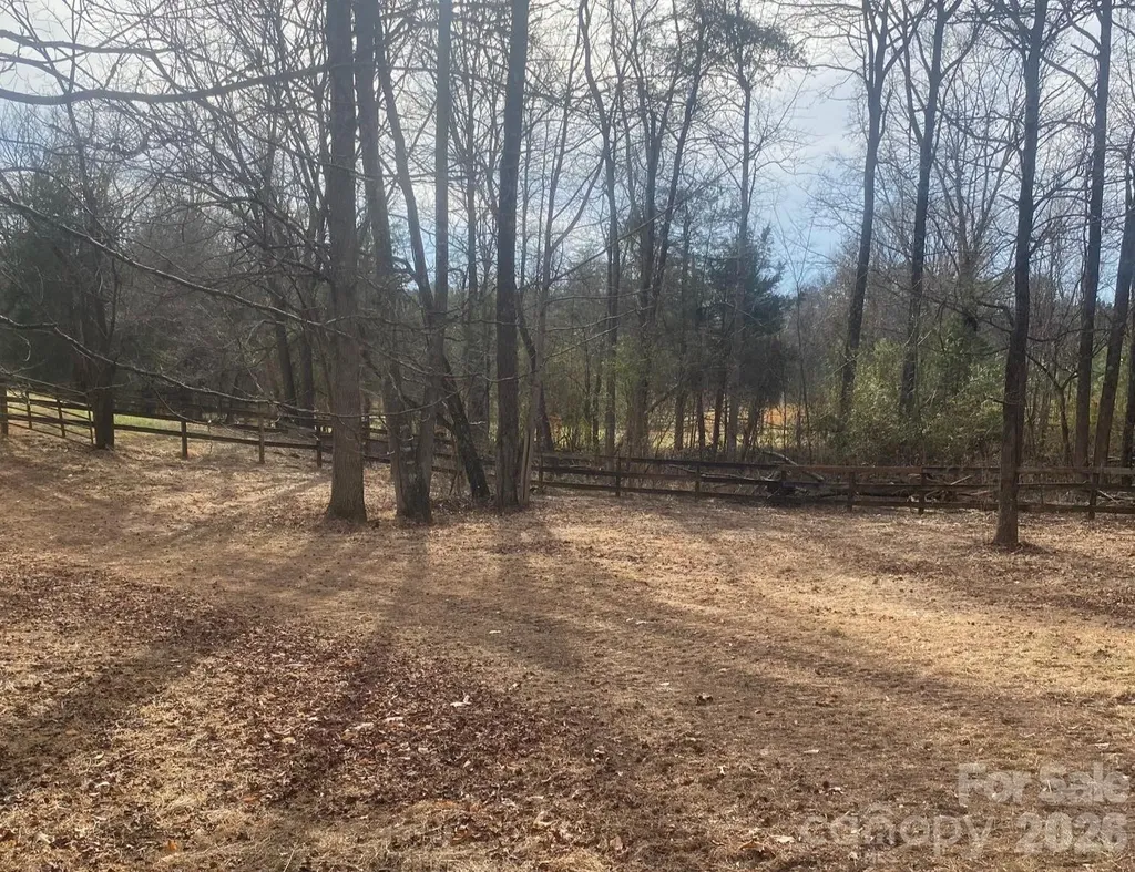 3205 Collinsville Road Columbus NC 28722
