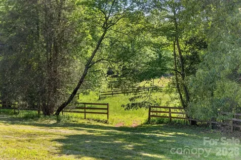 3205 Collinsville Road Columbus NC 28722
