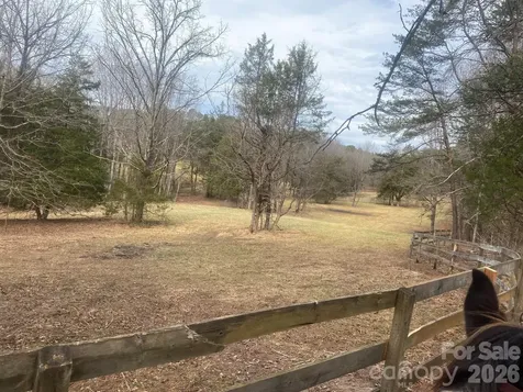 3205 Collinsville Road Columbus NC 28722
