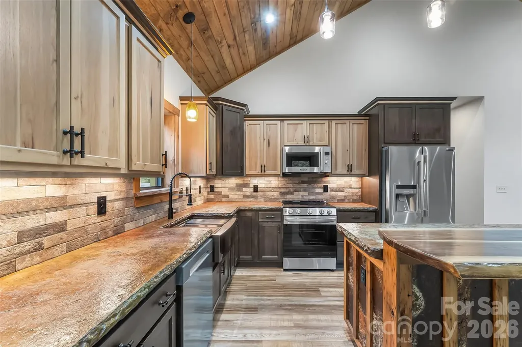 1737 Newfound Road Leicester NC 28748
