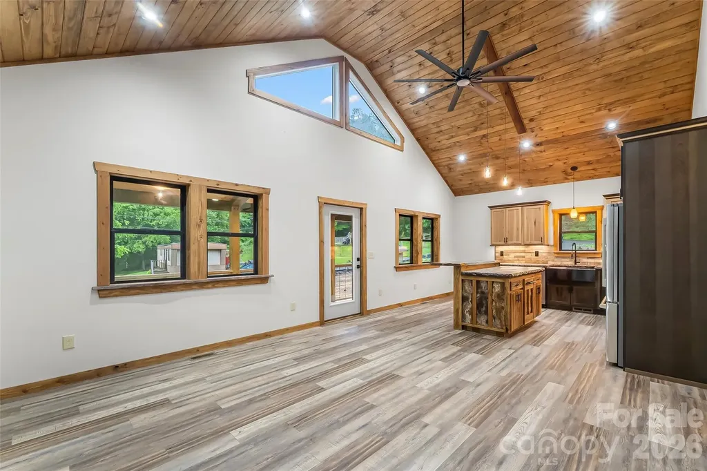 1737 Newfound Road Leicester NC 28748