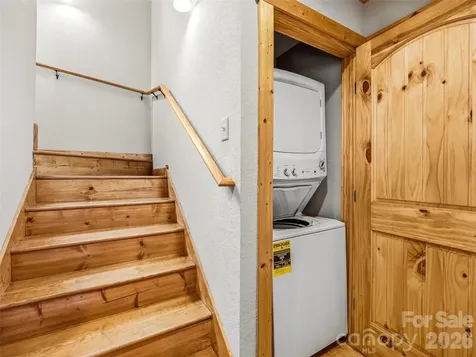 235 Hidden Knoll Drive Hendersonville NC 28792